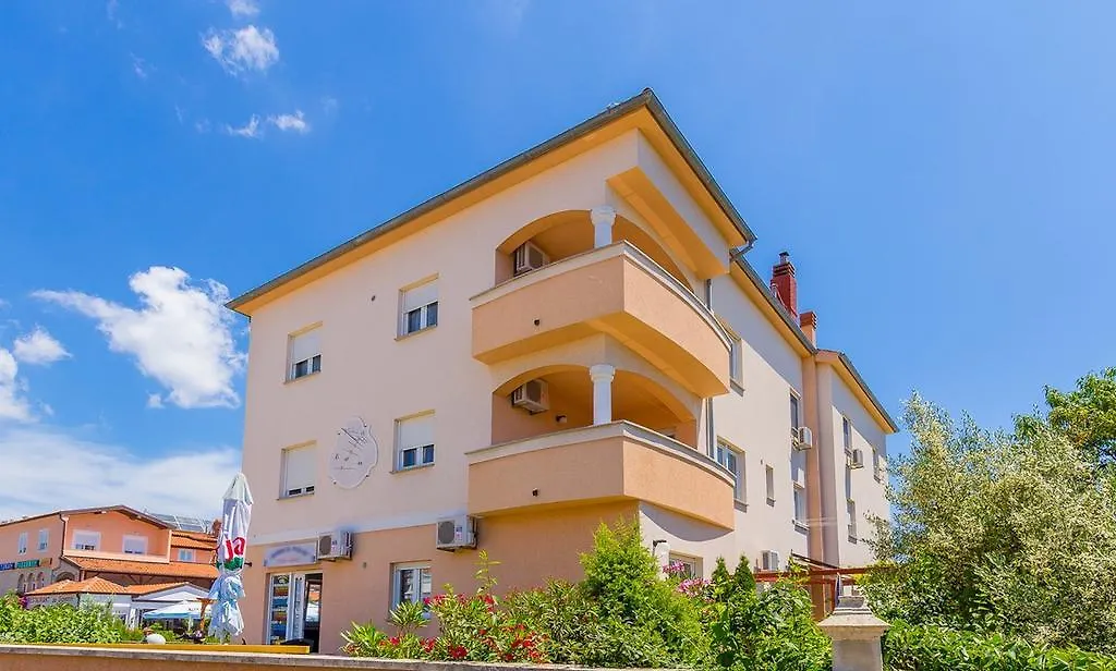 Apartments Cukon Medulin