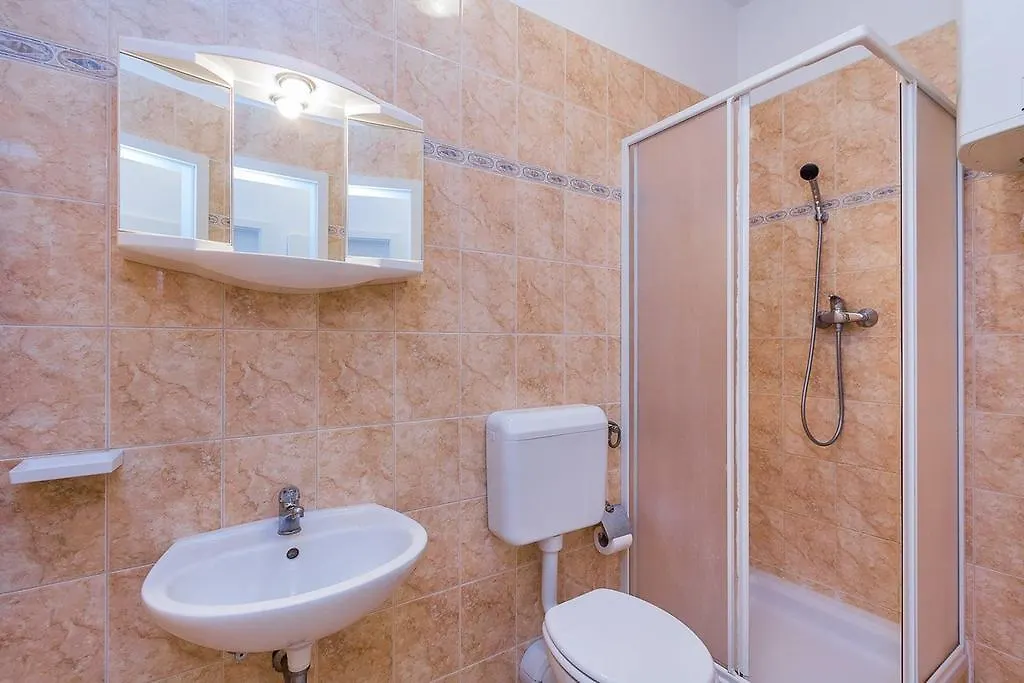Apartments Cukon Медулин