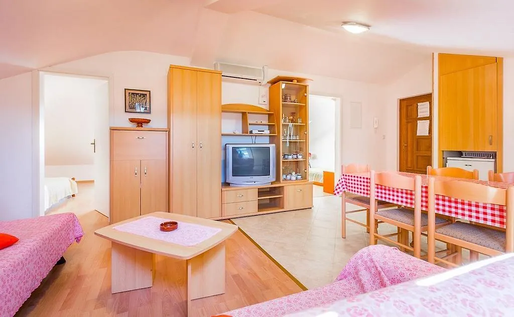 Apartments Cukon Медулин 0*,